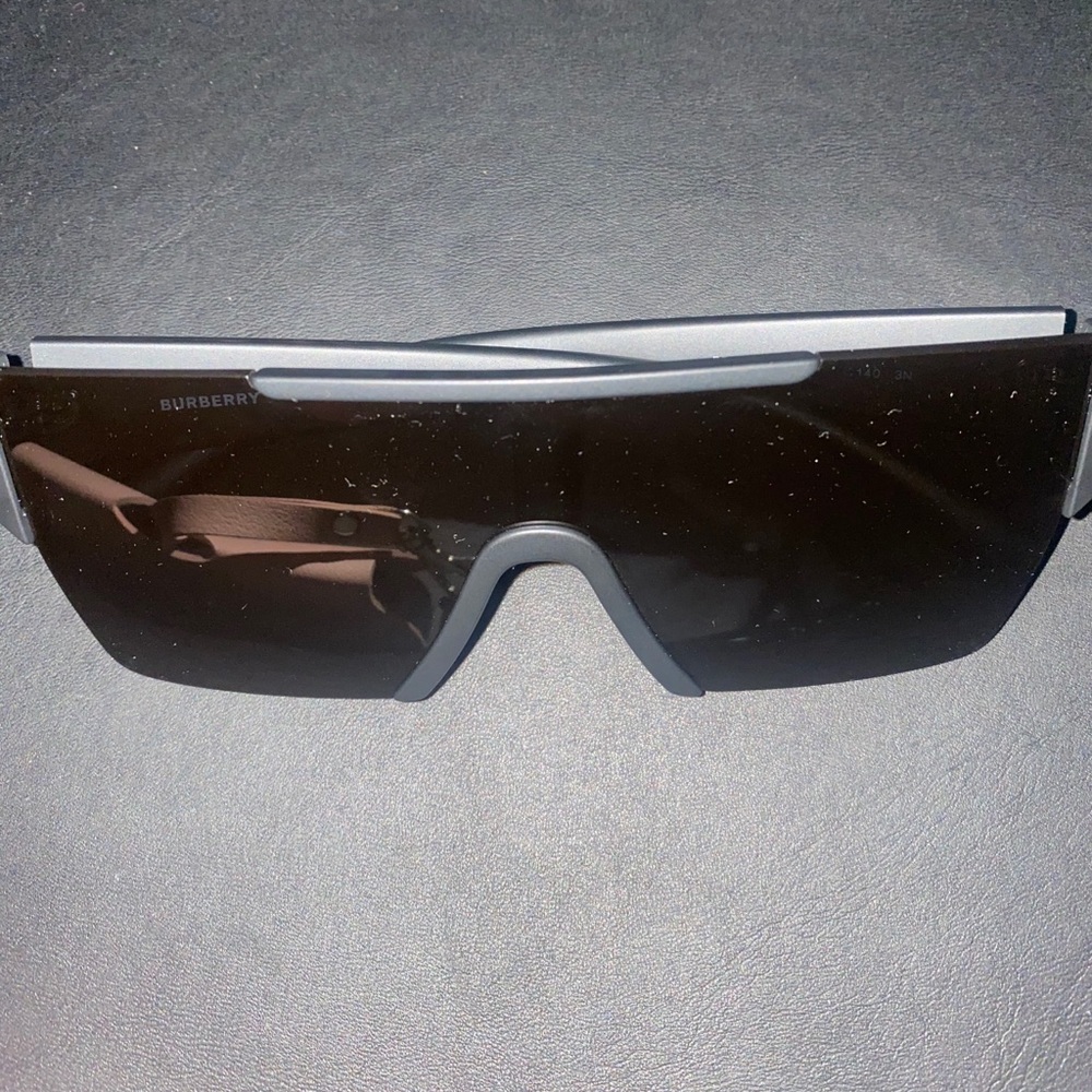 Sunglasses - image 2
